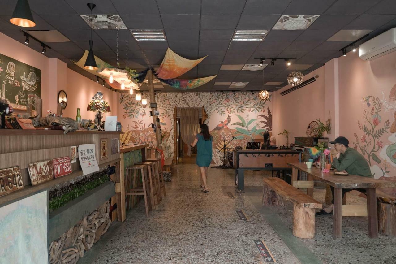 Dulan The Travel Bug Bistro Inn Donghe Luaran gambar