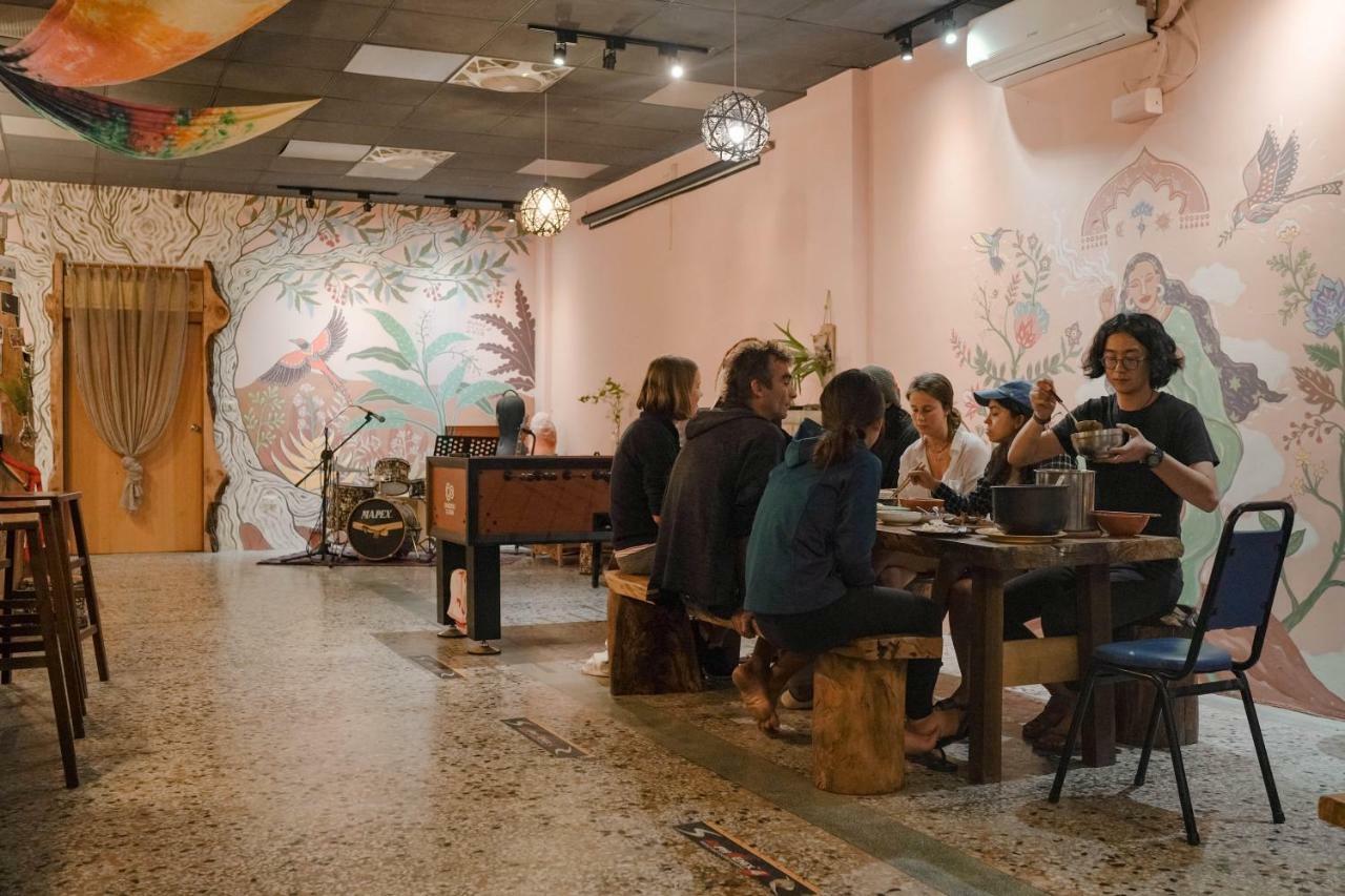 Dulan The Travel Bug Bistro Inn Donghe Luaran gambar