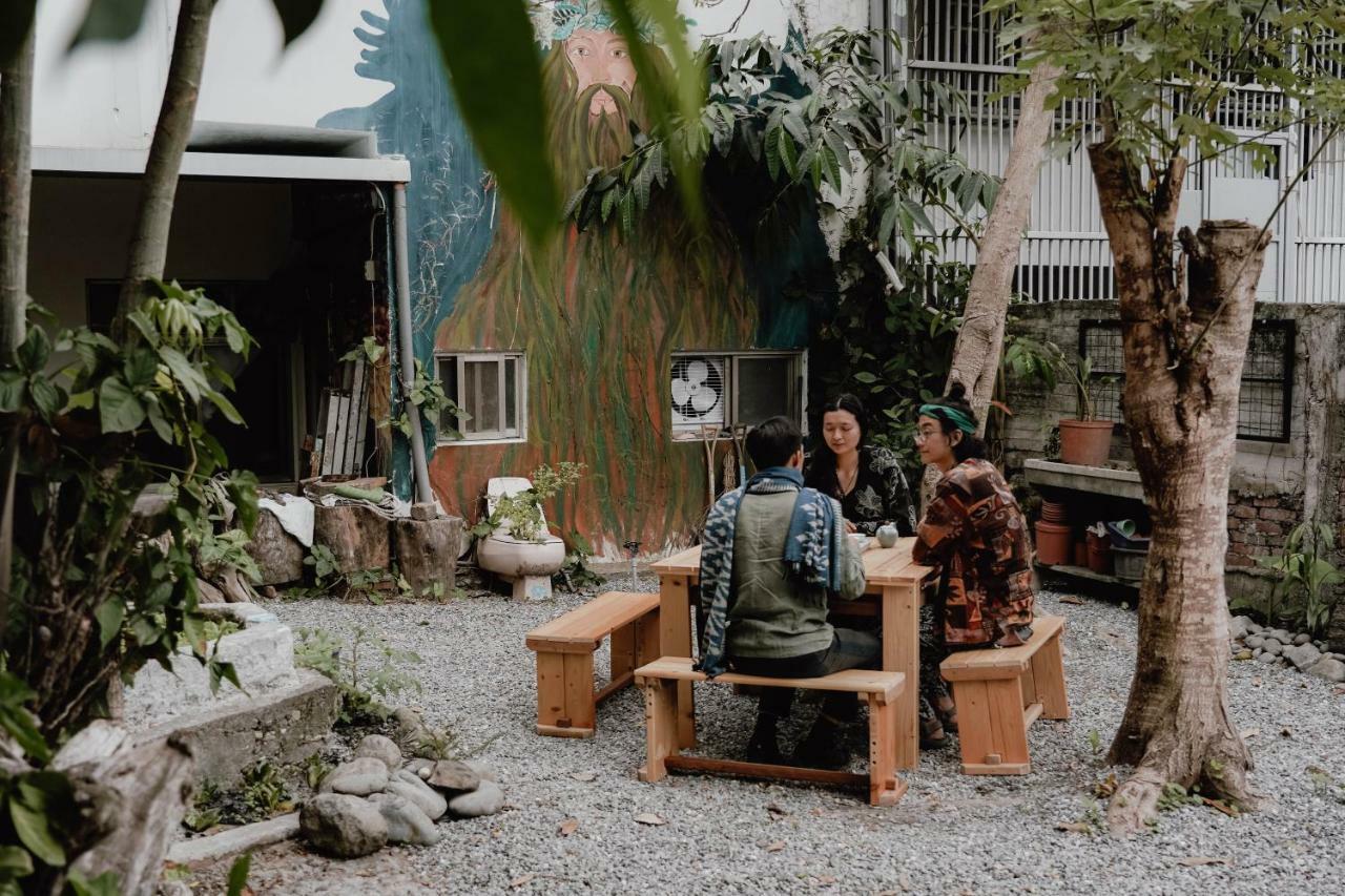 Dulan The Travel Bug Bistro Inn Donghe Luaran gambar